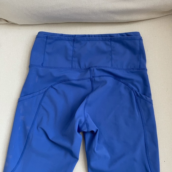 Lululemon leggings size 4 - Picture 2 of 4
